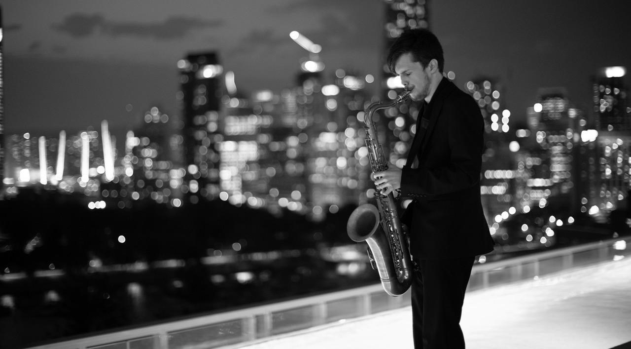 Book Jake Muggleton - Jazz Musician, Mermaid Beach