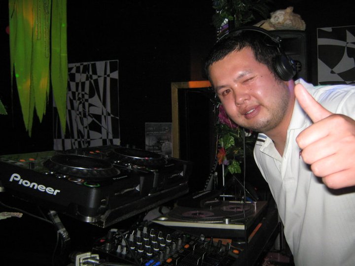 Book Ming One - DJ, Melbourne