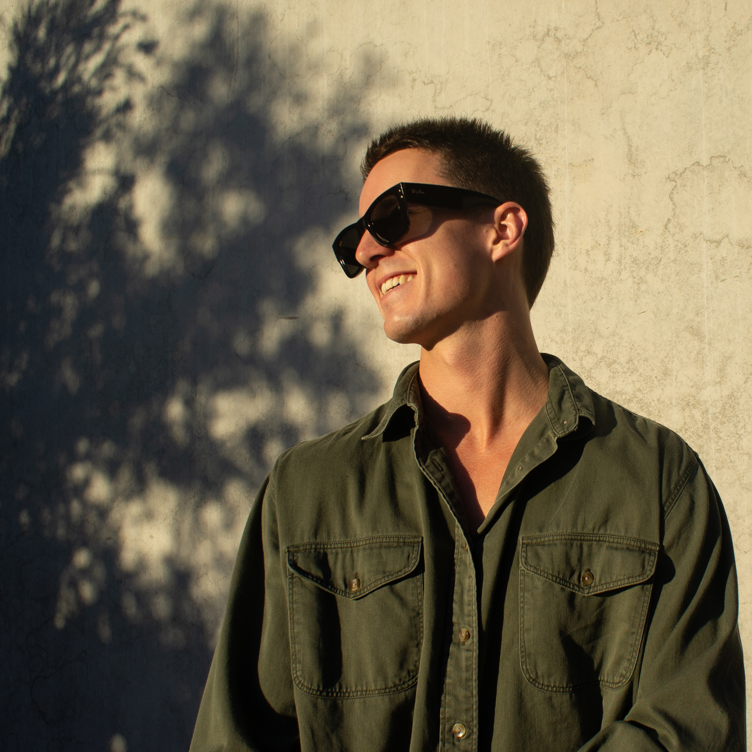 Book Max James - Acoustic Musician, Noosa Heads