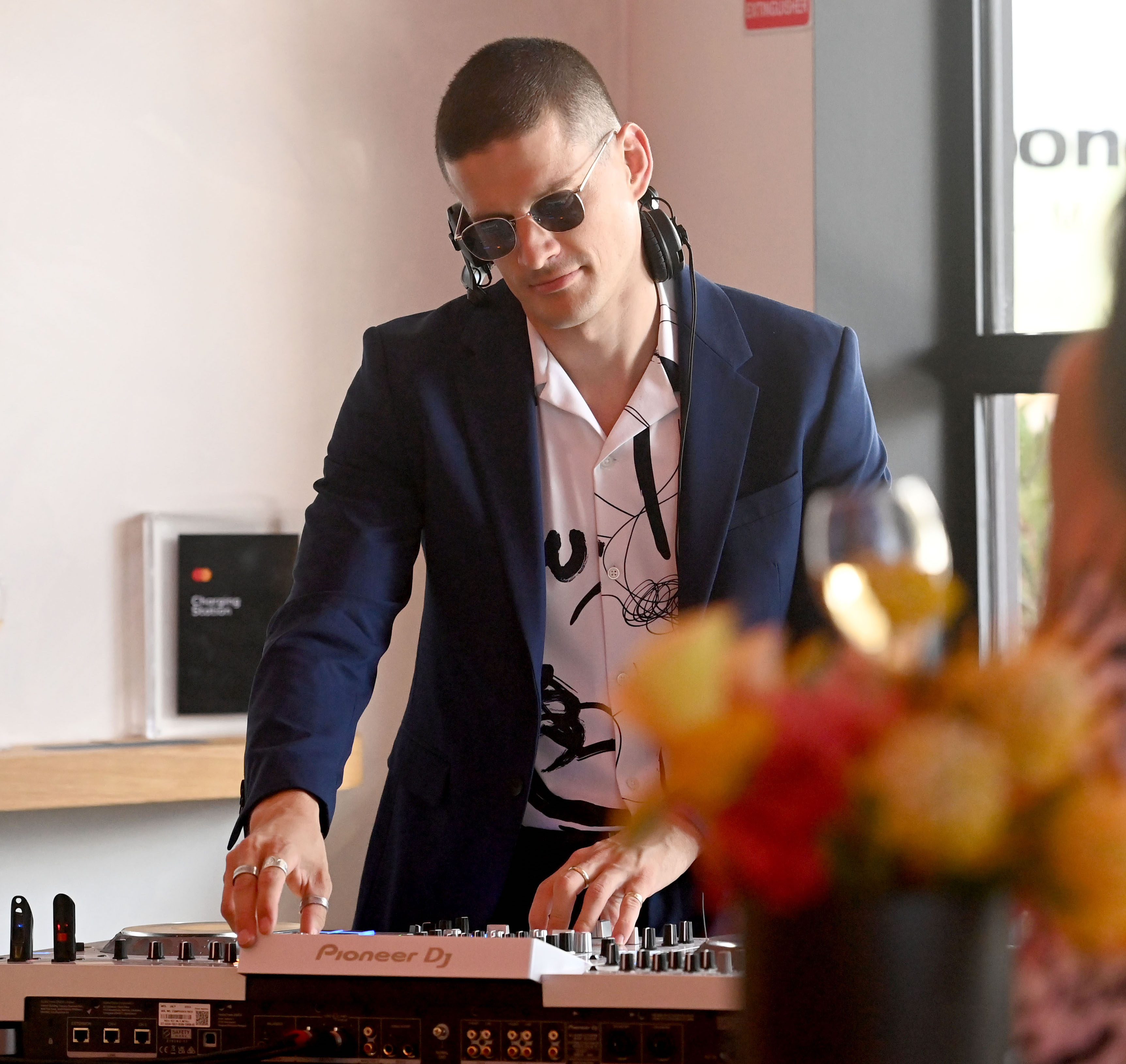 Book DJ Sean Hugo - DJ, Melbourne